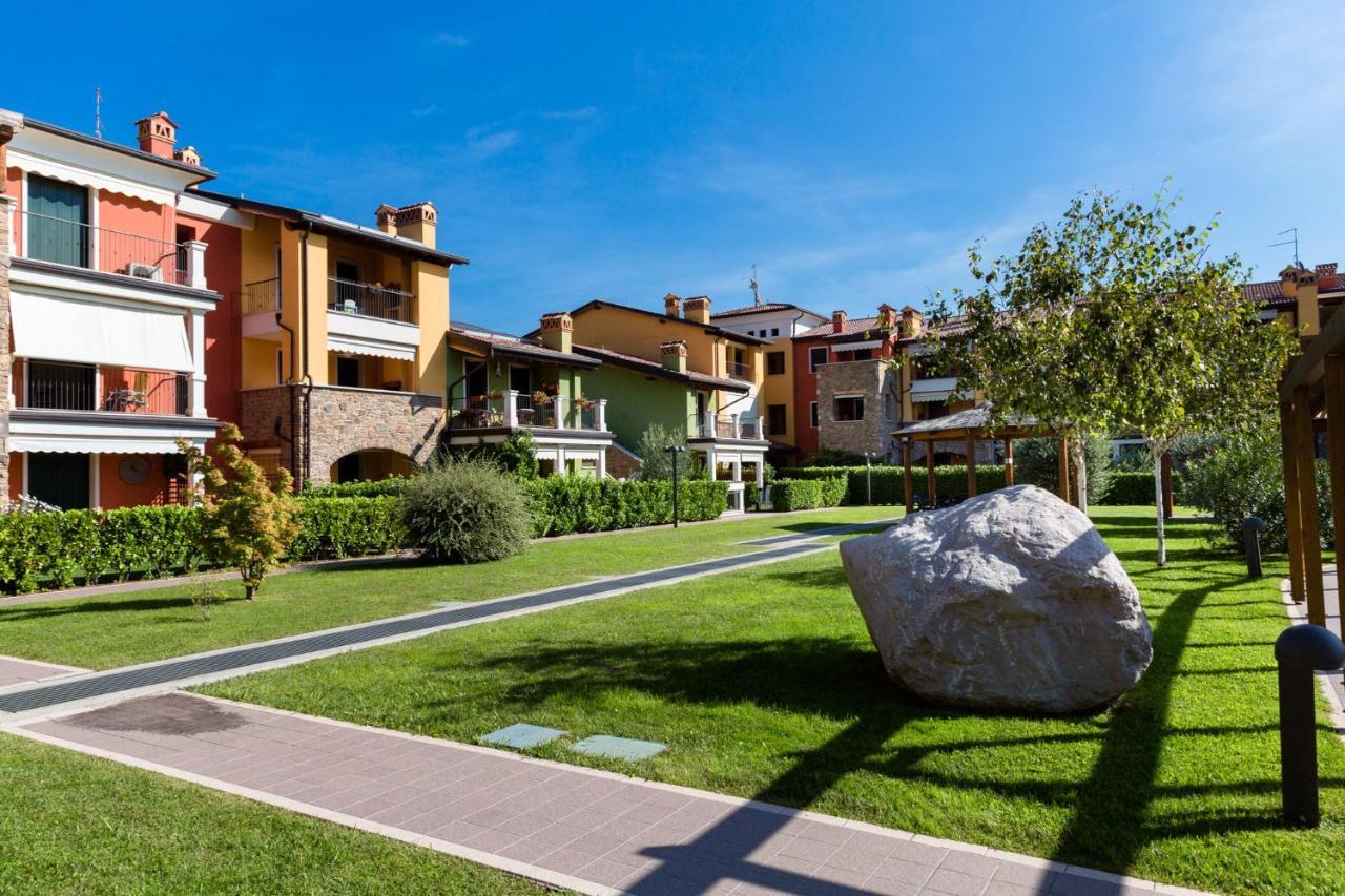 Appartamento Corina Sirmione Exterior photo