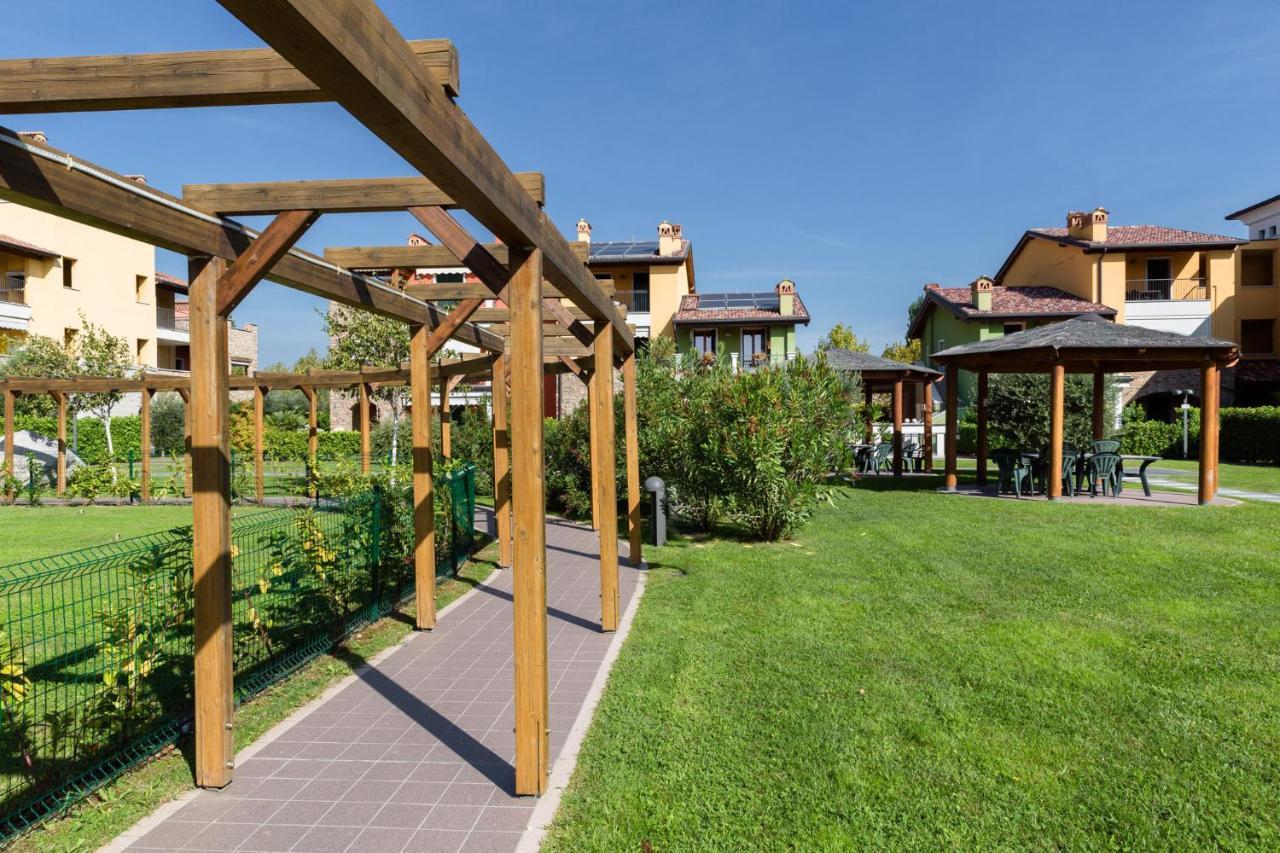 Appartamento Corina Sirmione Exterior photo