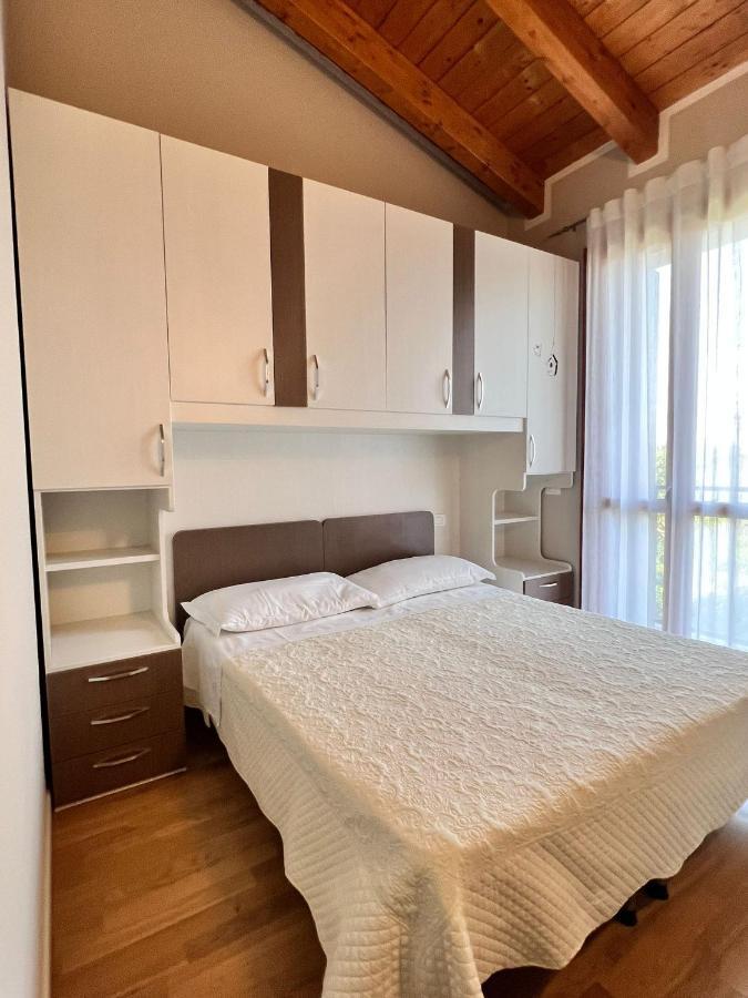 Appartamento Corina Sirmione Exterior photo